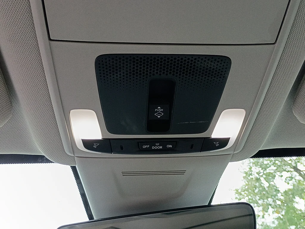 Certified Used 2025 WHITE Honda EX-L image 22