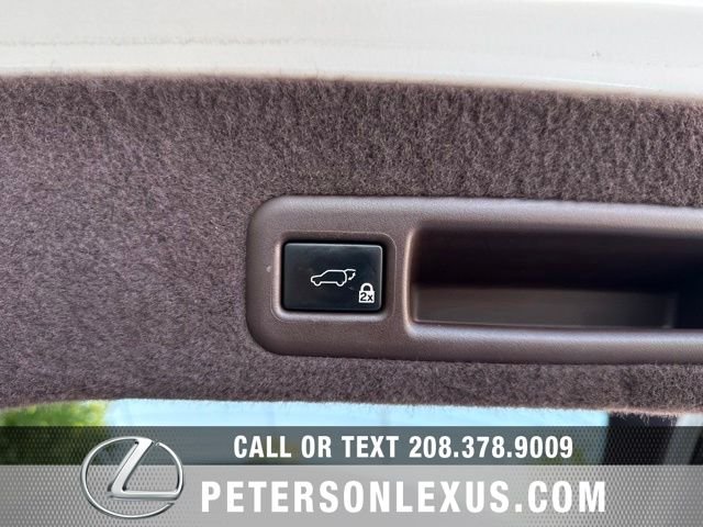 Used 2018 White Lexus 350 image 22
