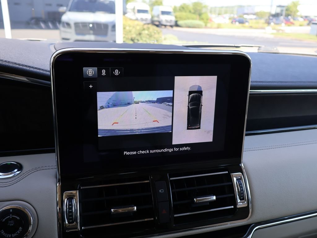 Used 2020 White Lincoln Reserve image 26
