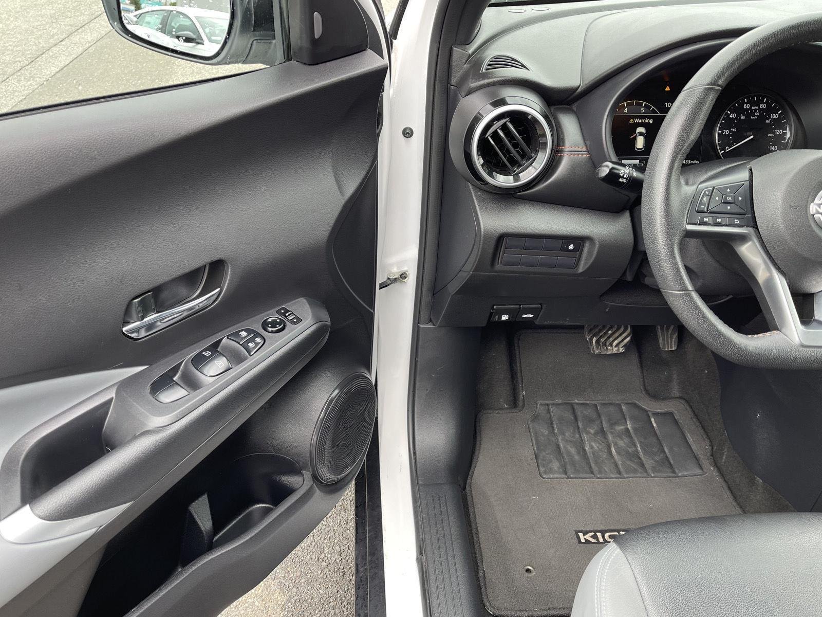 Used 2023 Nissan Kicks SR with VIN 3N1CP5DV0PL557910 for sale in Manchester, CT