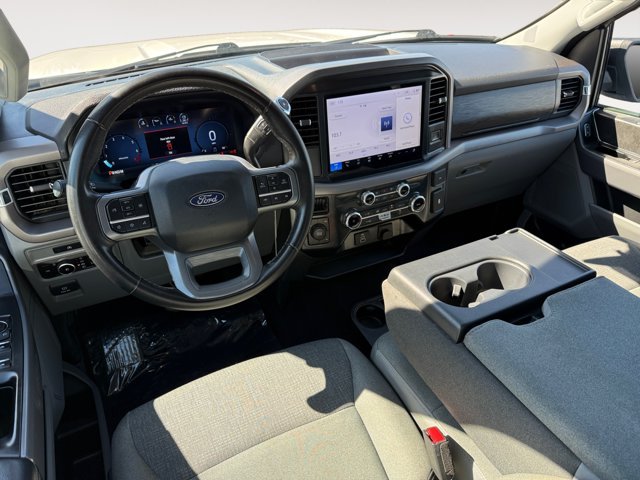 Used 2025 Oxford White Ford XLT image 15