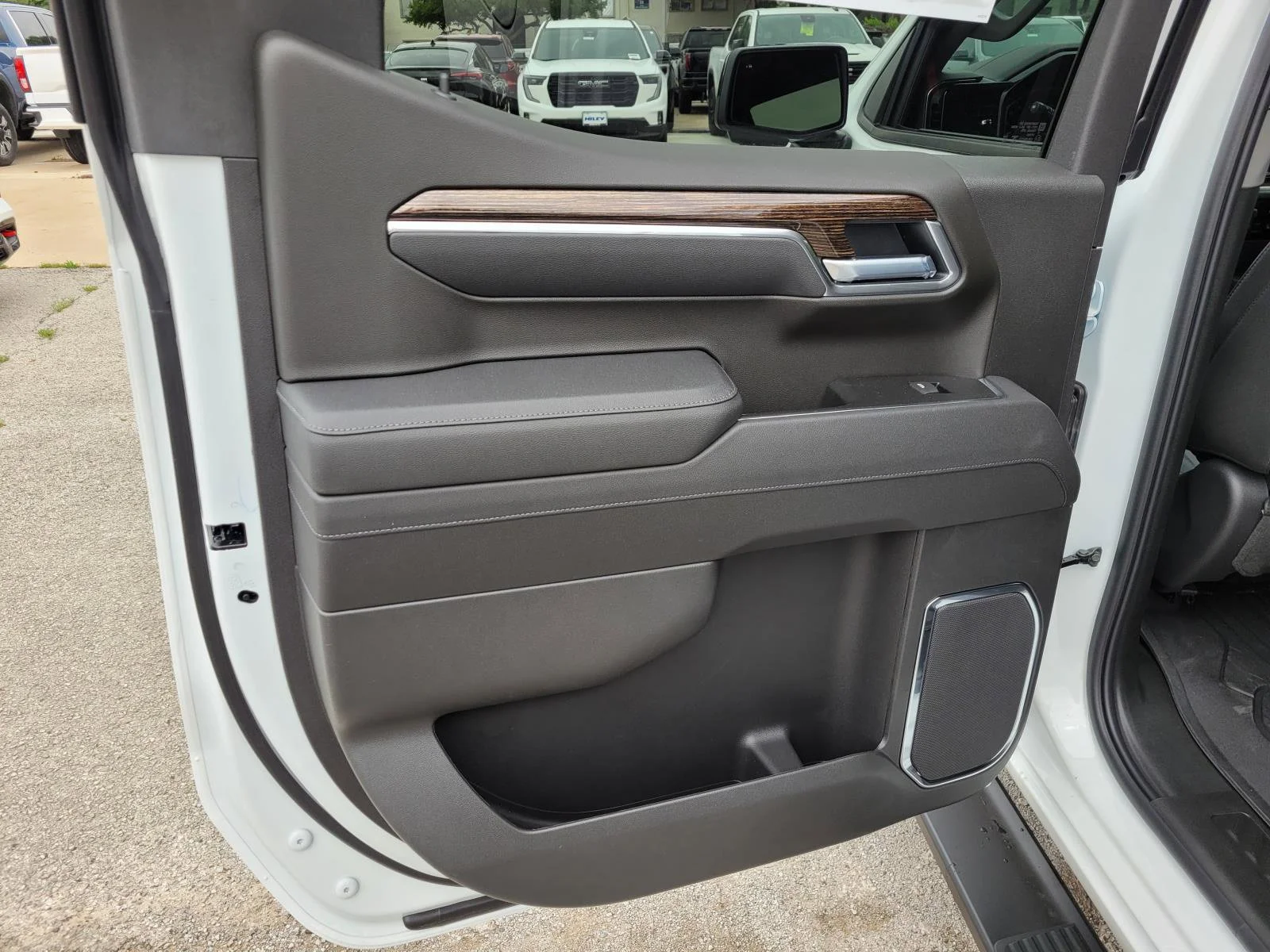 2026 GMC Sierra 1500 Elevation - Photo 6