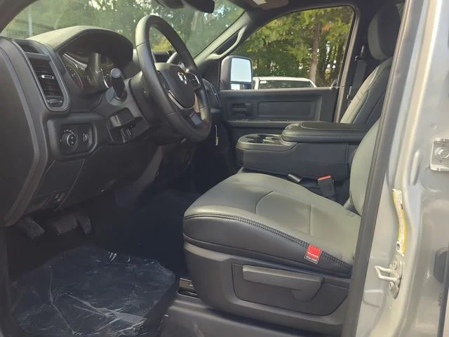 2026 RAM 2500 Tradesman - Photo 6