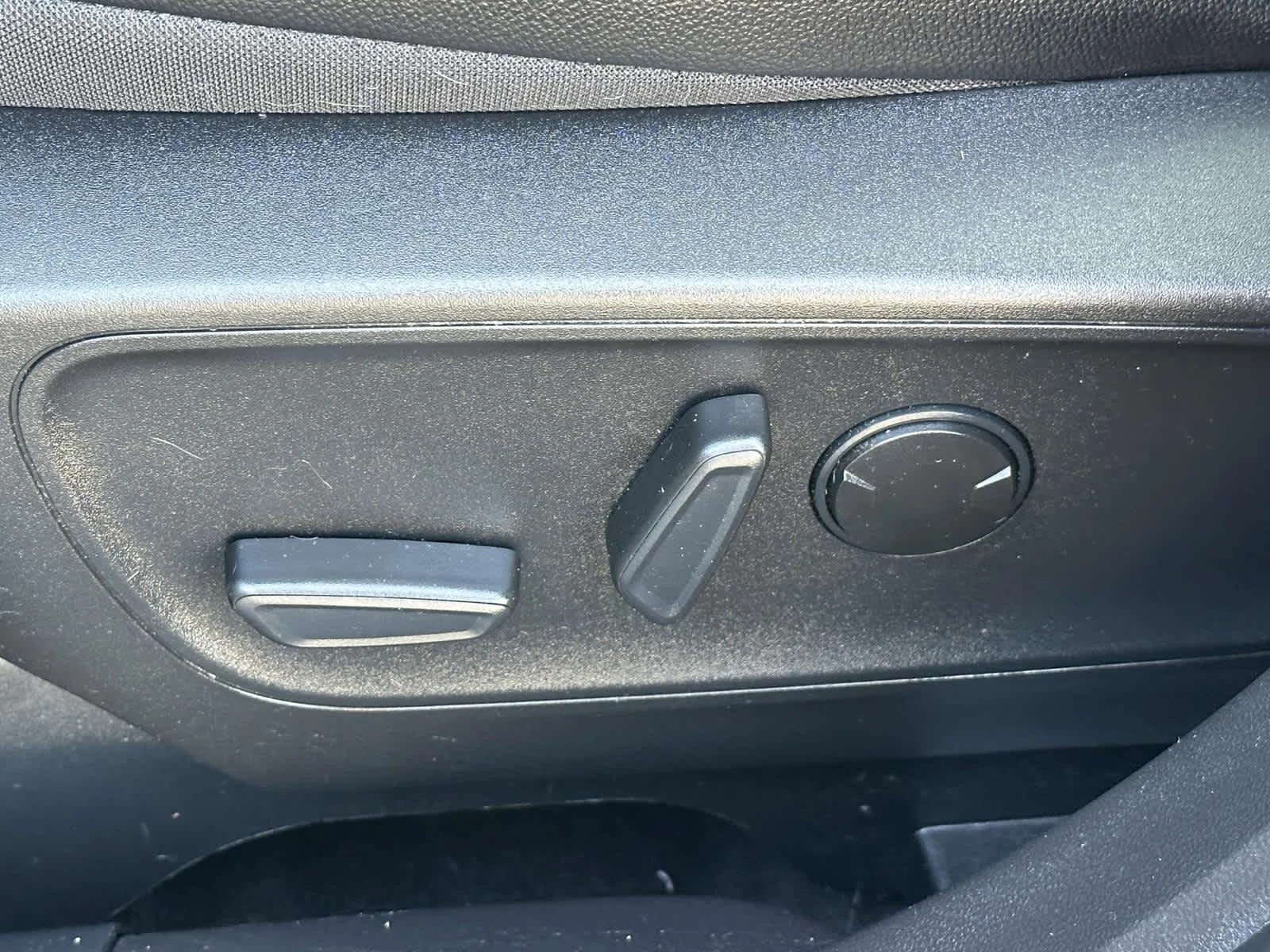 Used 2023 Carbonized Gray Metallic Ford Platinum image 25