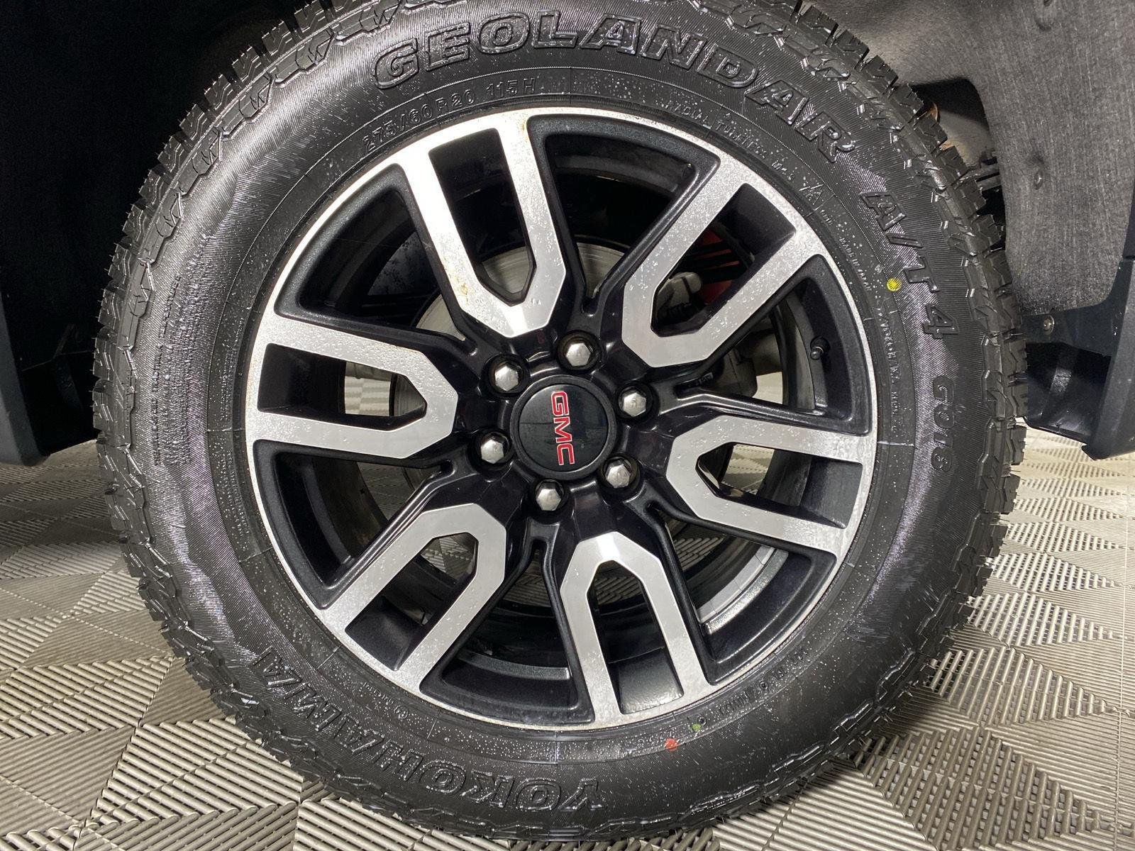 Used 2024 Sterling Metallic GMC AT4 image 18