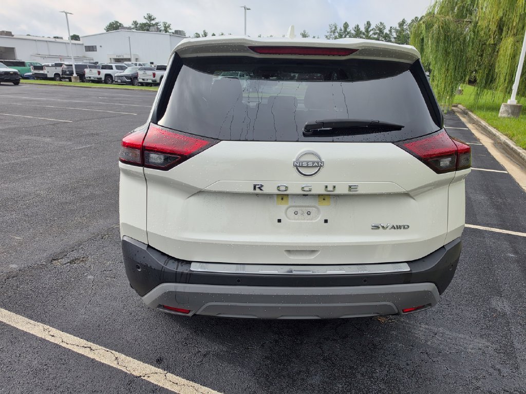 Used 2023 White Nissan SV image 14
