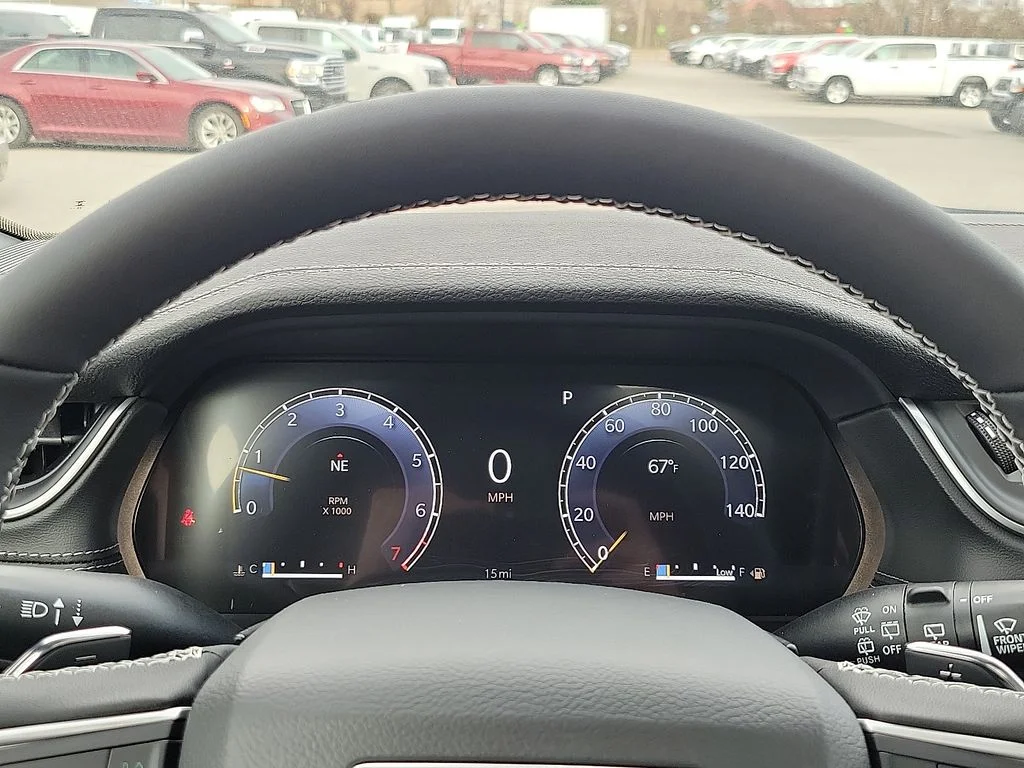 New 2025 Velvet Red Pearl-Coat Exterior Paint Jeep Limited image 18