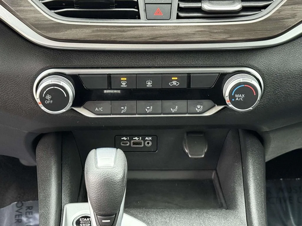 Used 2025 White Nissan 2.5 SV image 20