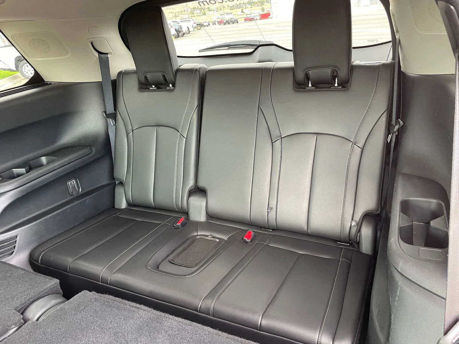 Used 2025 Mineral Black INFINITI LUXE image 10