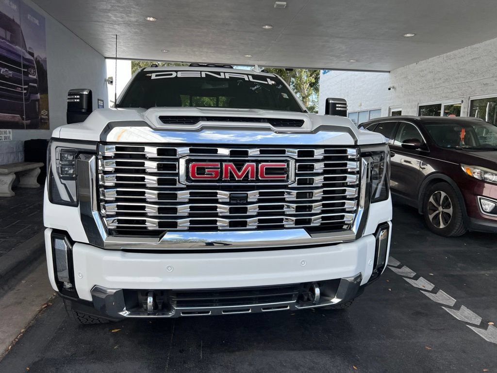 Used 2024 Summit White GMC Denali image 2