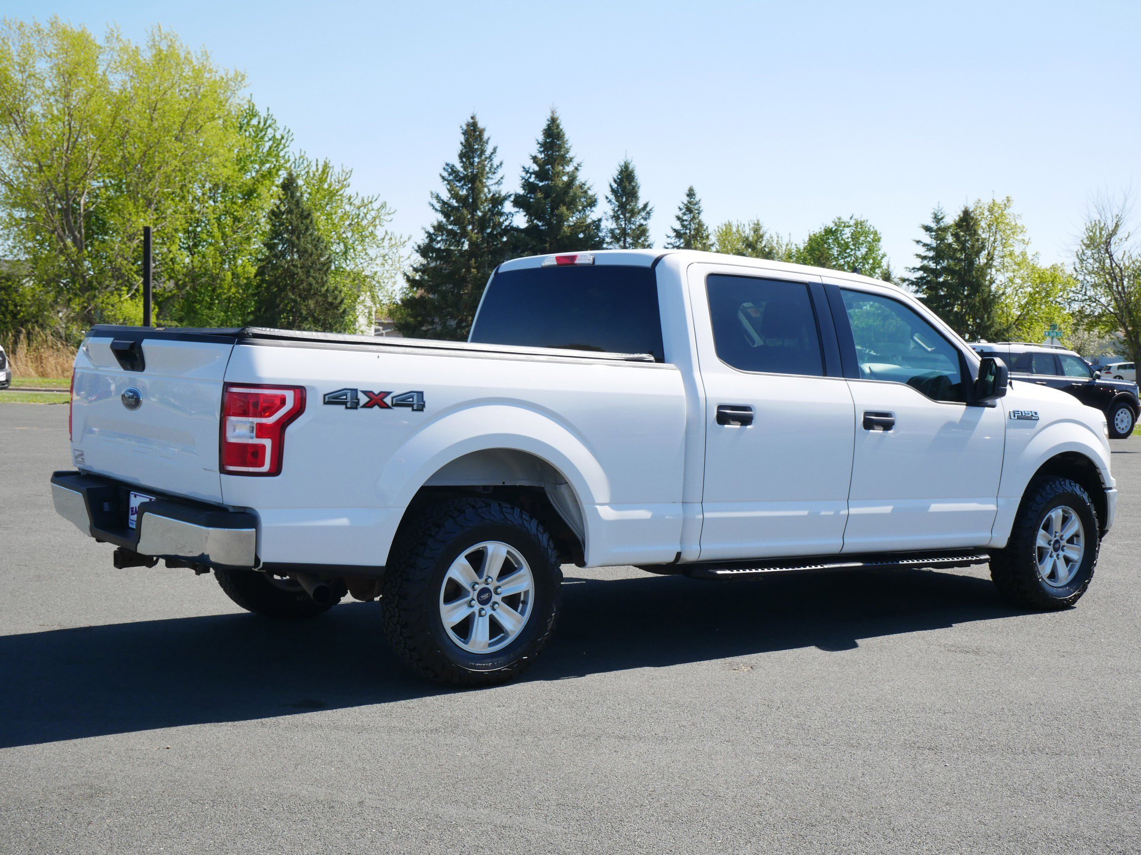 Used 2019 White Ford XLTV8 image 5