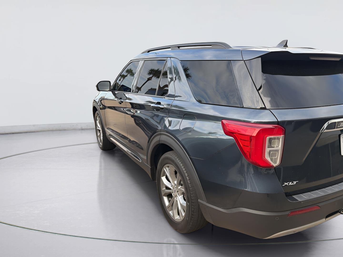 Used 2022 Stone Blue Ford XLT image 4