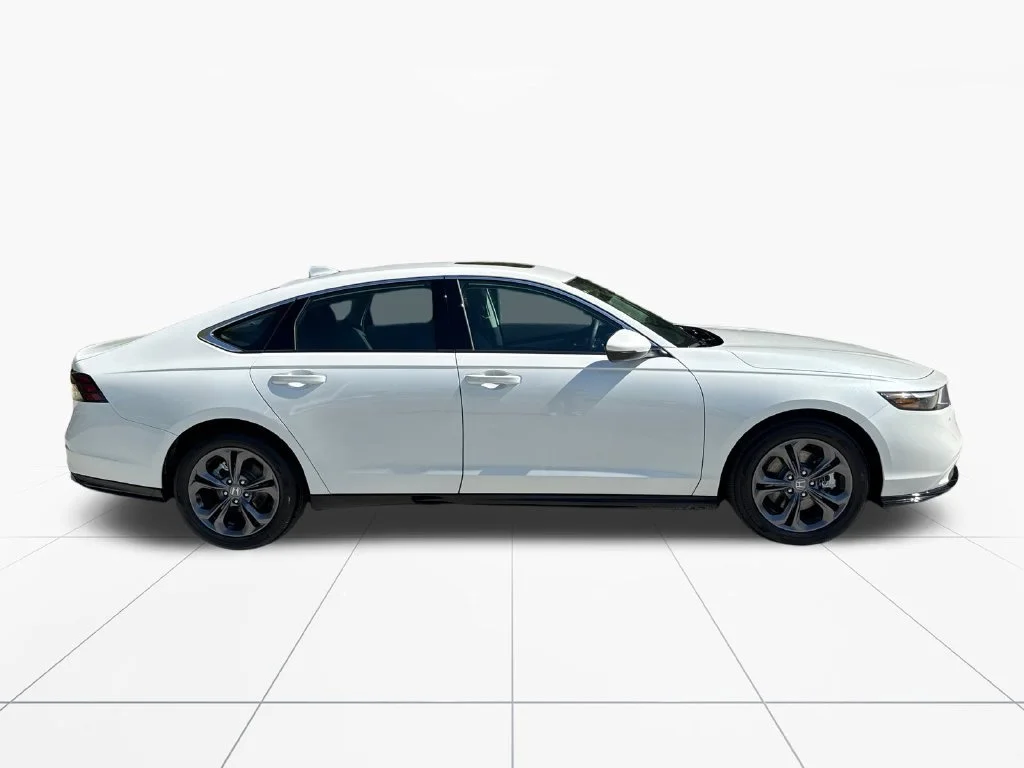 Used 2026 Platinum White Pearl Honda EX-L Hybrid image 45