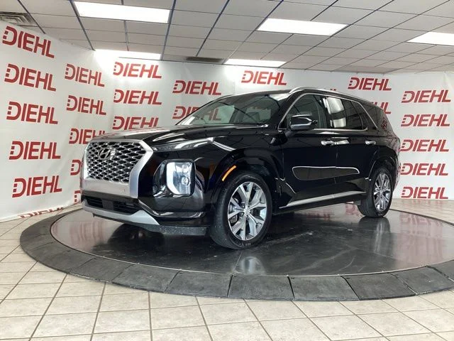 Used 2021 Black Hyundai Limited image 3