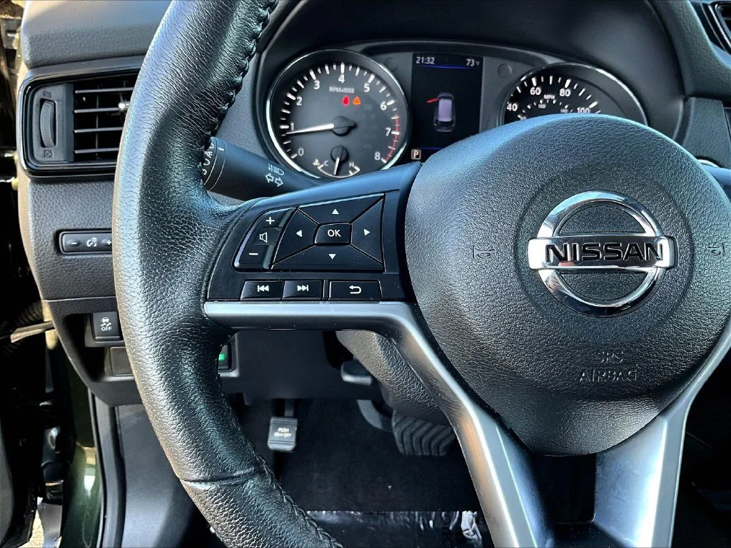 Used 2020 Midnight Pine Metallic Nissan SV image 11