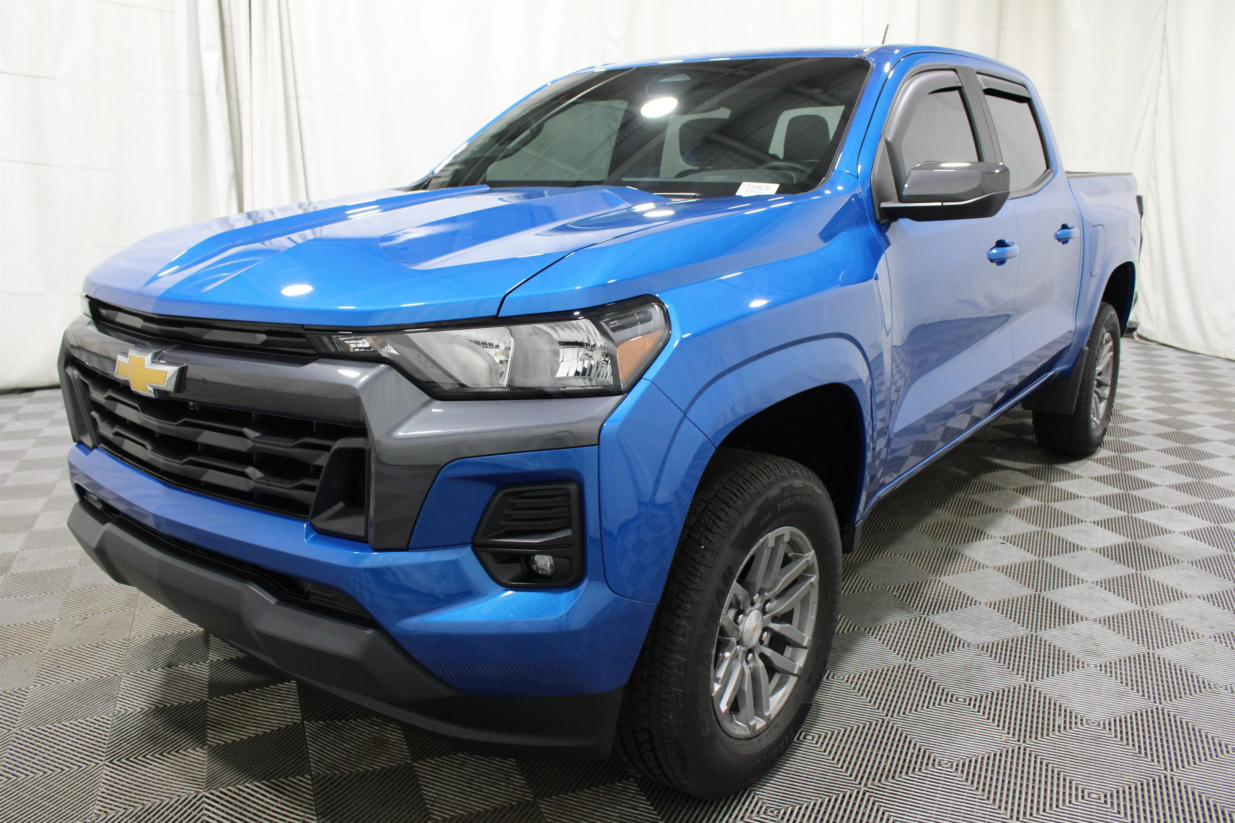 2023 Chevrolet Colorado LT - Photo 32