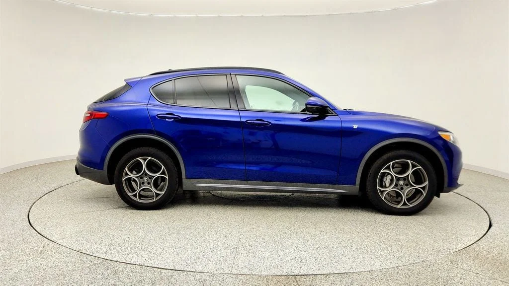 Used 2022 Anodized Blue Metallic Alfa Romeo Ti AWD image 4