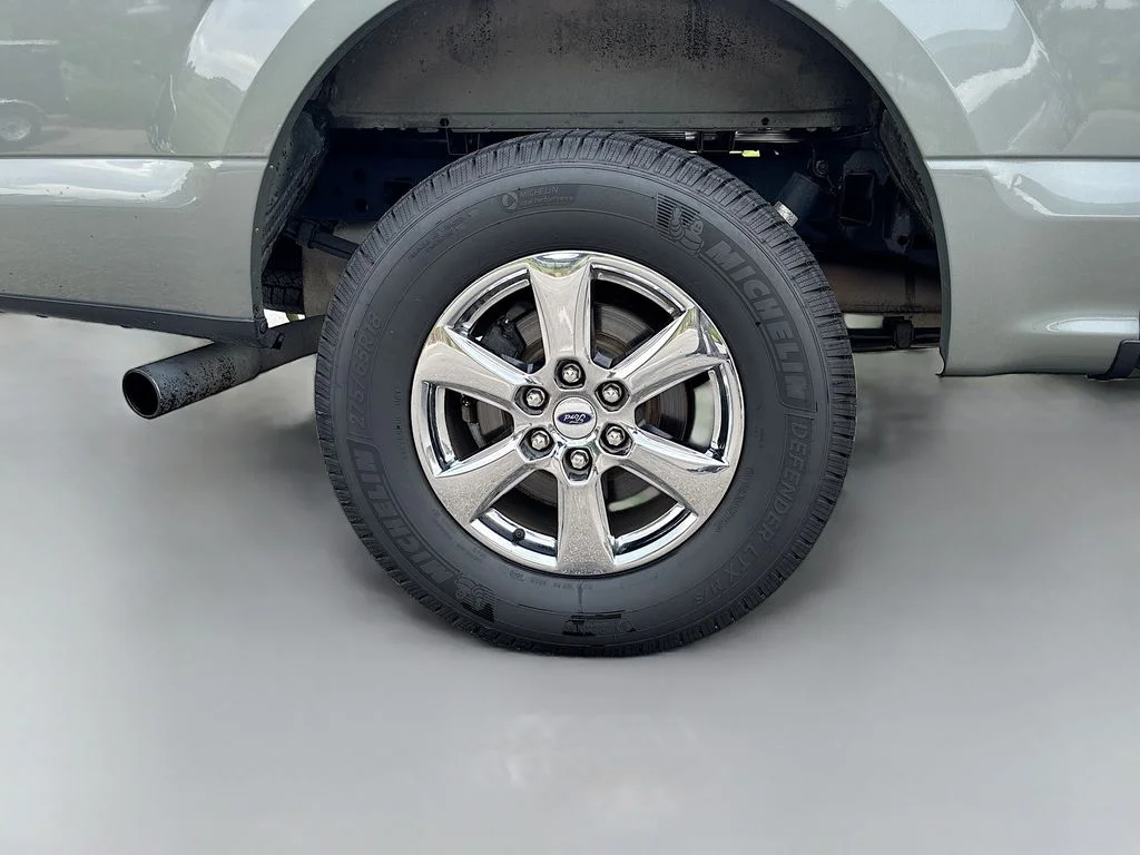 Used 2019 Silver Spruce Metallic Ford XLT image 13