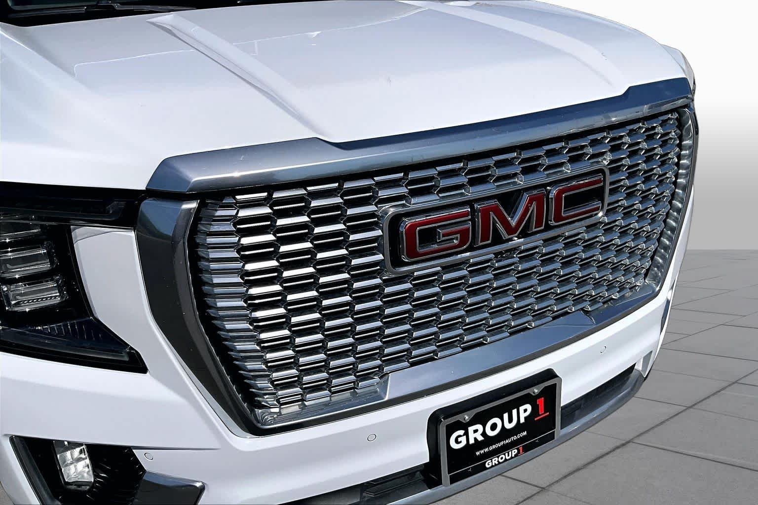Used 2021 Summit White GMC Denali image 27