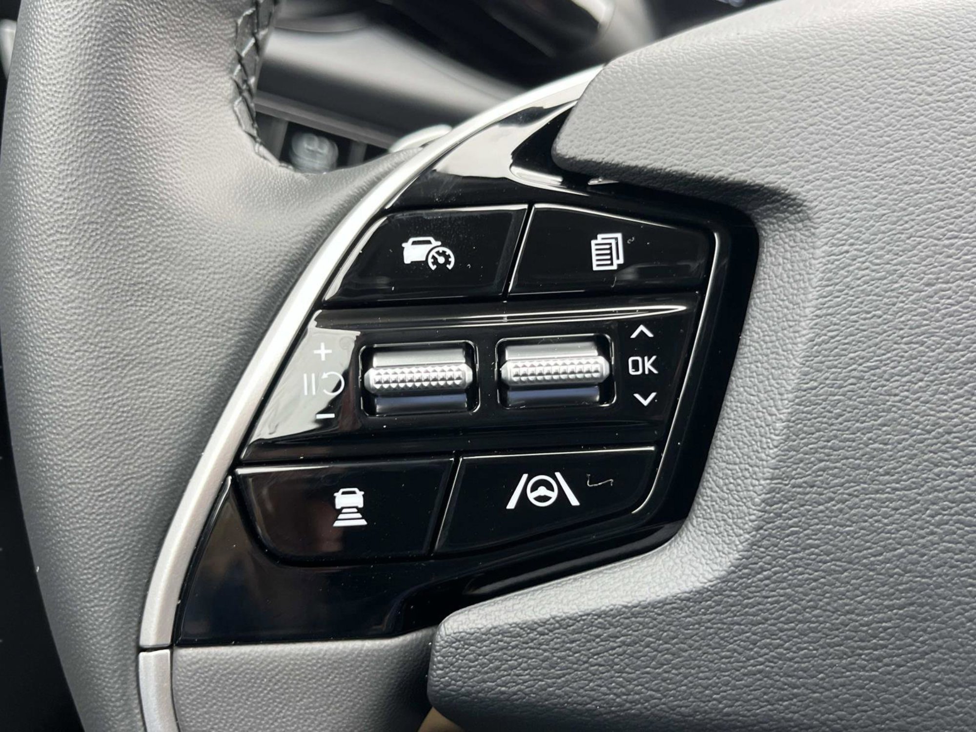 New 2026 Aurora Black Pearl Kia EX image 28