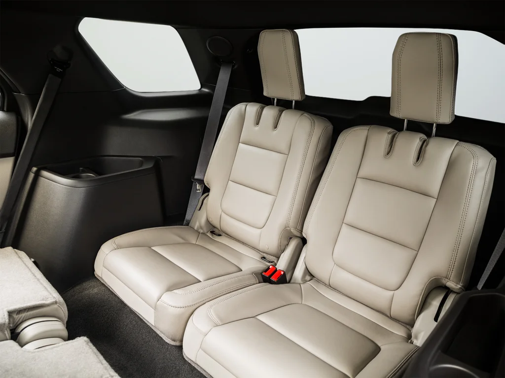 Used 2015 White Ford Limited image 18