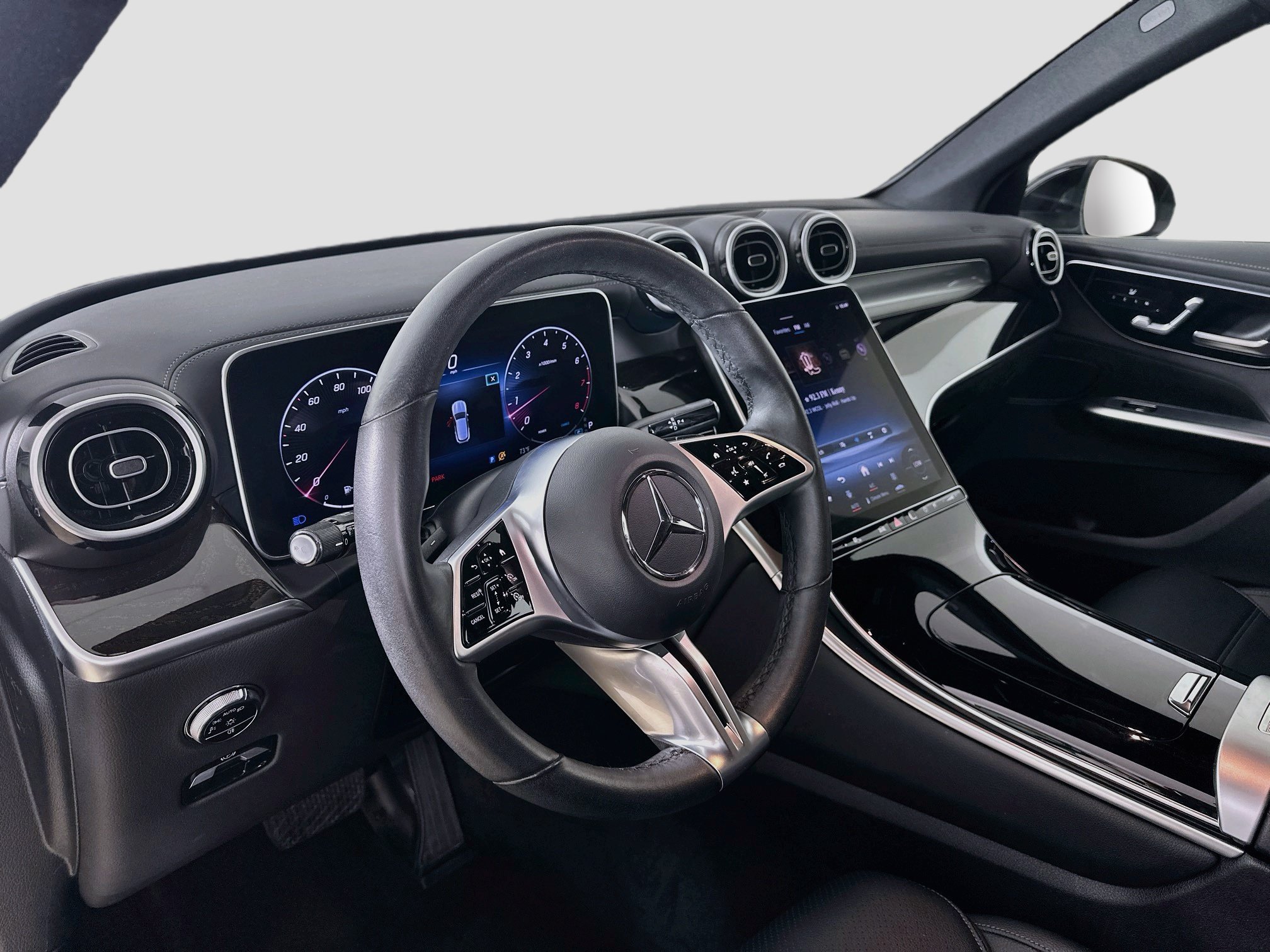 Used 2023 Black Mercedes-Benz GLC 300 image 9