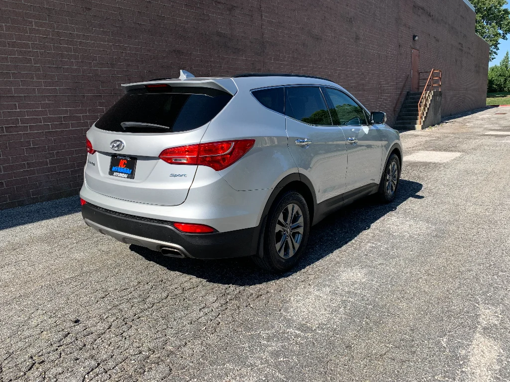 Used 2014 Moonstone Silver Hyundai 2.4L (A6) image 5