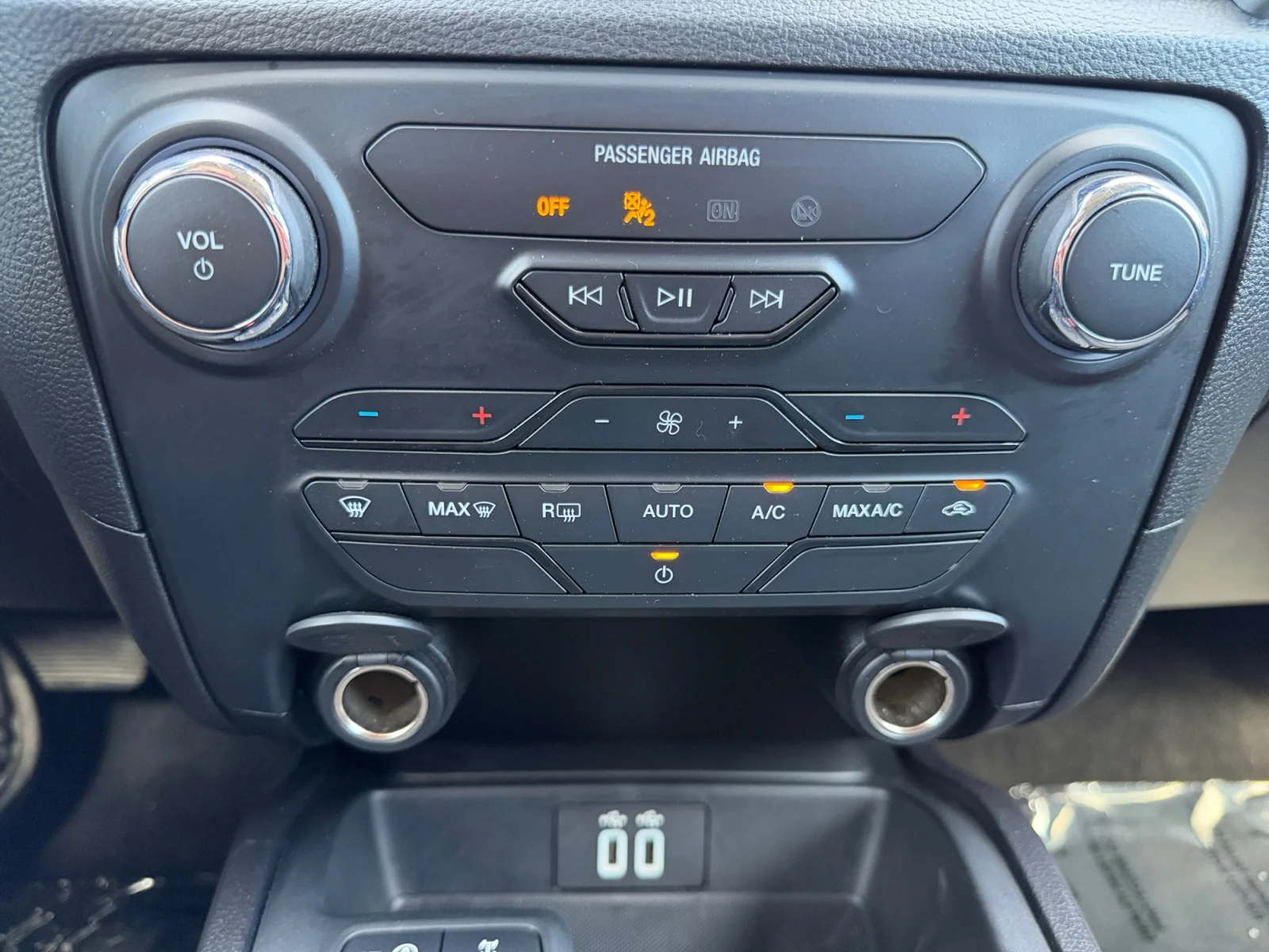 Used 2020 Lightning Blue Metallic Ford XLT image 25