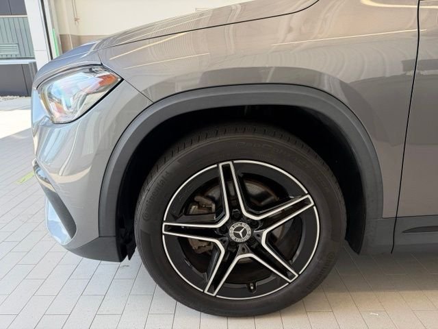 Used 2023 Gray Mercedes-Benz GLA 250 image 9