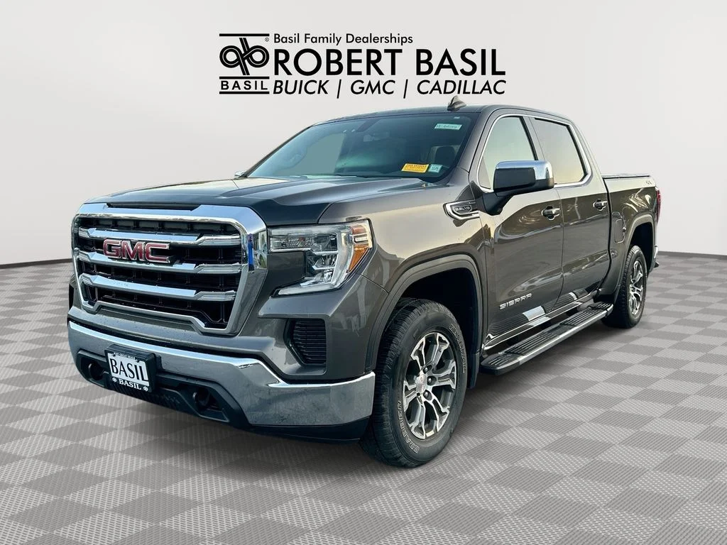 Used 2019 Gray GMC SLE image 1