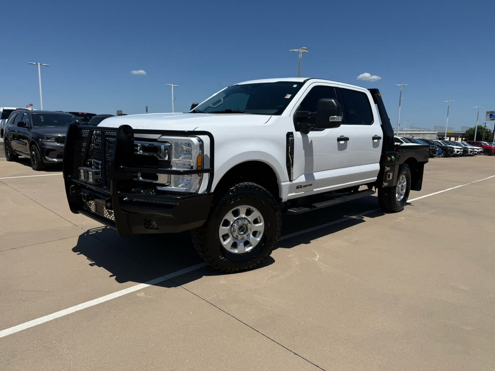 Used 2024 Oxford White Ford XLT image 4