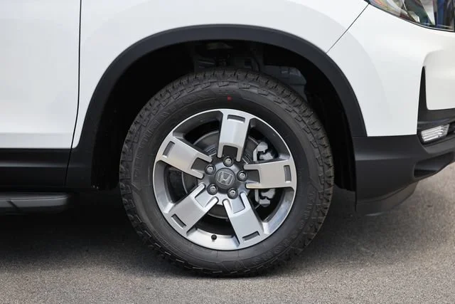 New 2026 Platinum White Pearl Honda RTL image 15