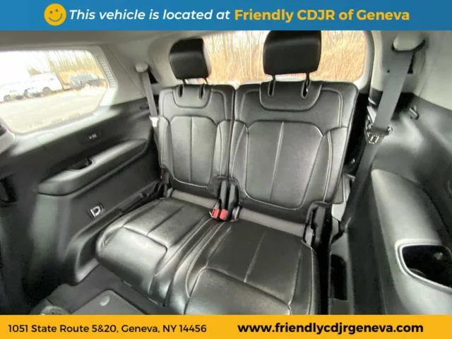 Used 2023 Silver Jeep Limited image 13