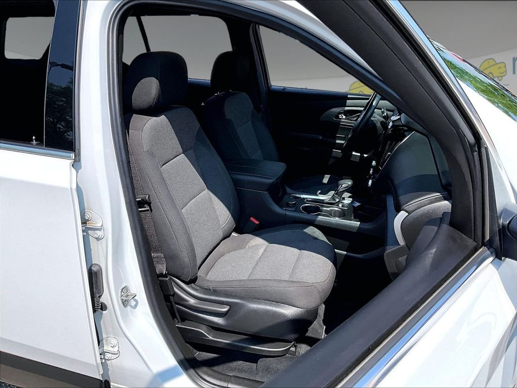 Used 2023 White Chevrolet LT image 11