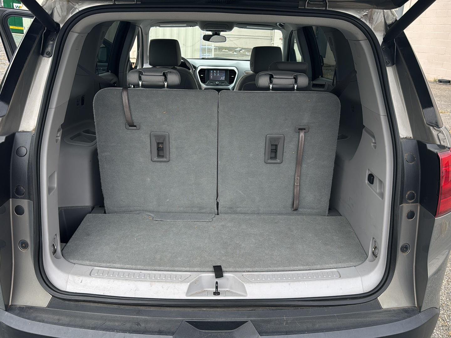 Used 2019 Pepperdust Metallic GMC SLE image 15