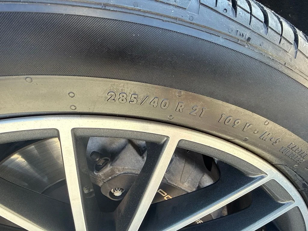 Used 2022  Porsche Base image 36