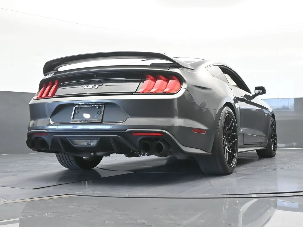 Used 2020 Magnetic Ford GT Premium image 47