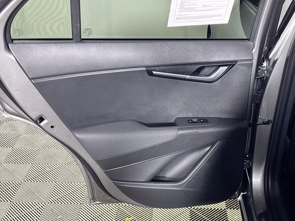 Used 2023 Steel Gray Kia Wind image 19