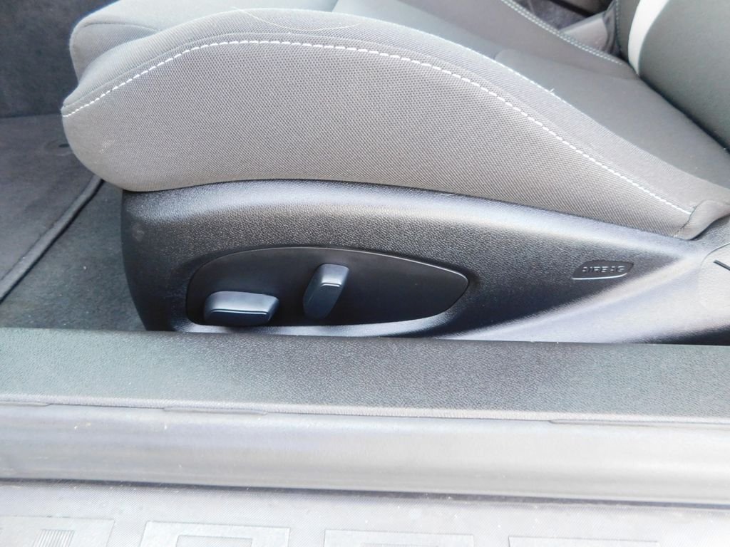 Used 2020 Shadow Gray Metallic Chevrolet LT1 image 13