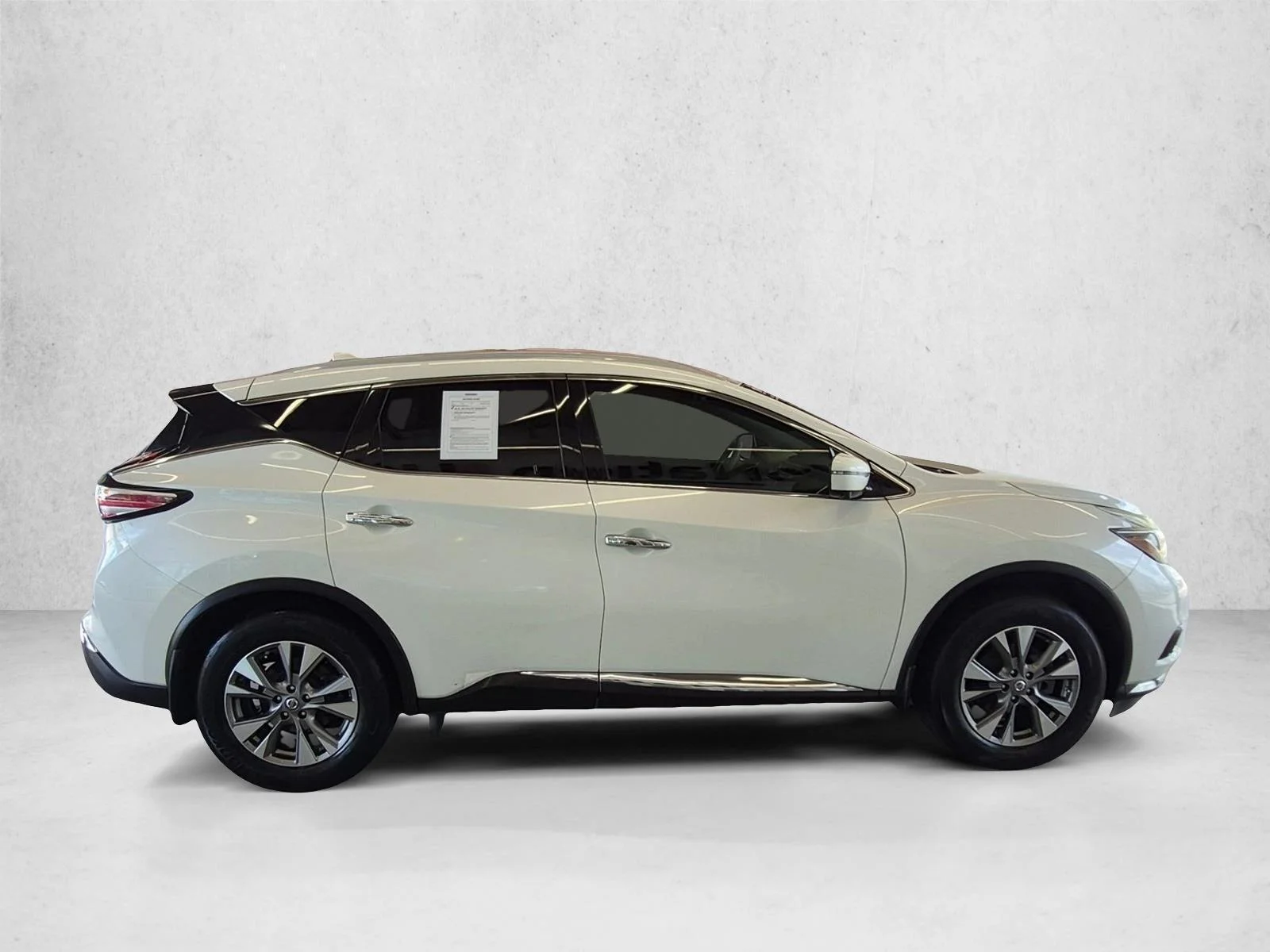 Used 2018 Pearl White Nissan SL image 4
