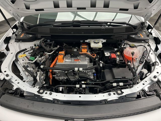 Used 2025 Summit White Chevrolet LT1 with PCY image 28