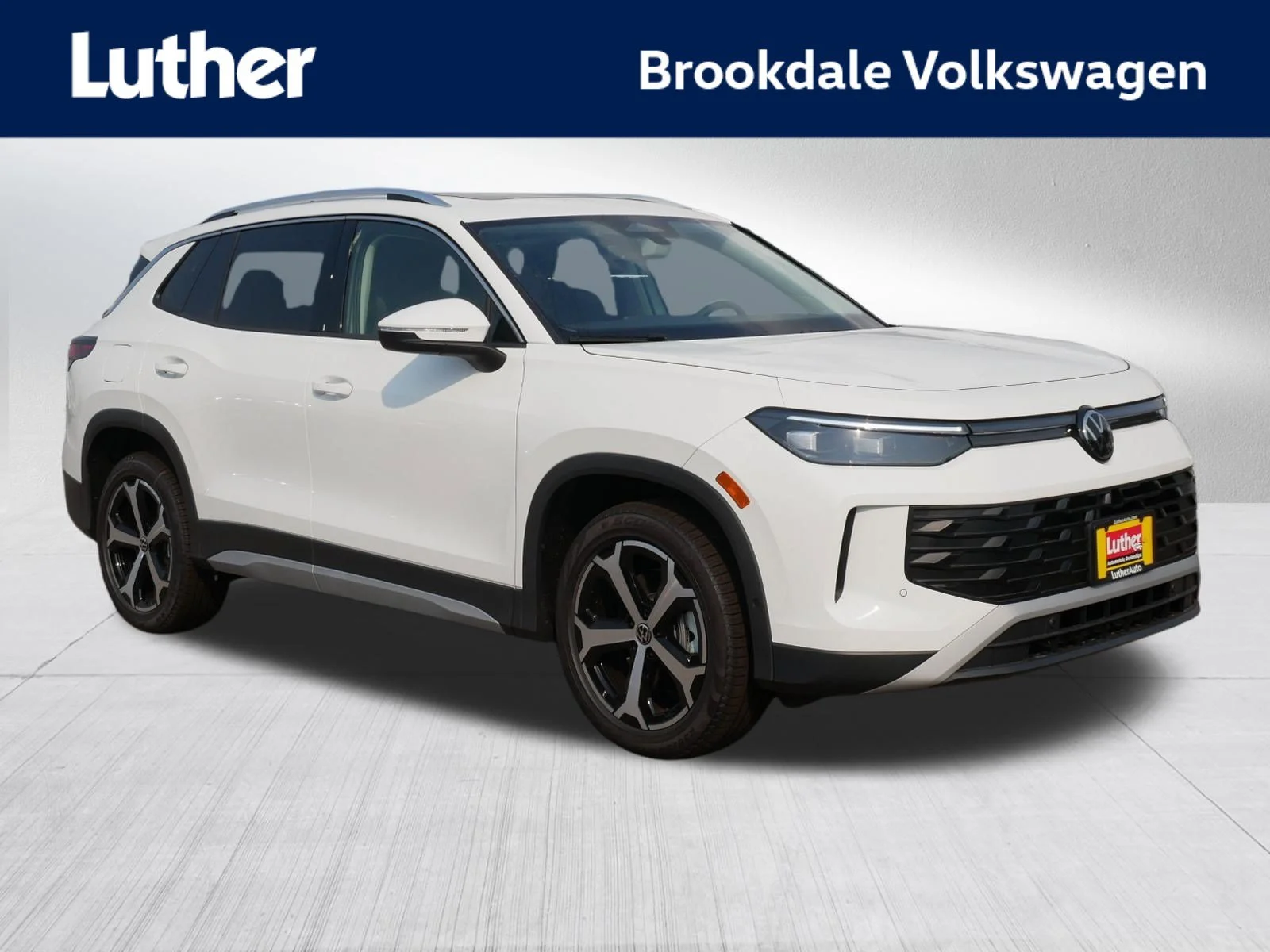 New 2026 Pure White Volkswagen SE image 1