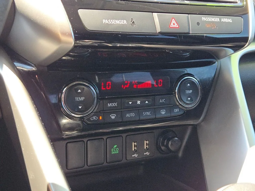 Used 2025 Black Mitsubishi SE image 26