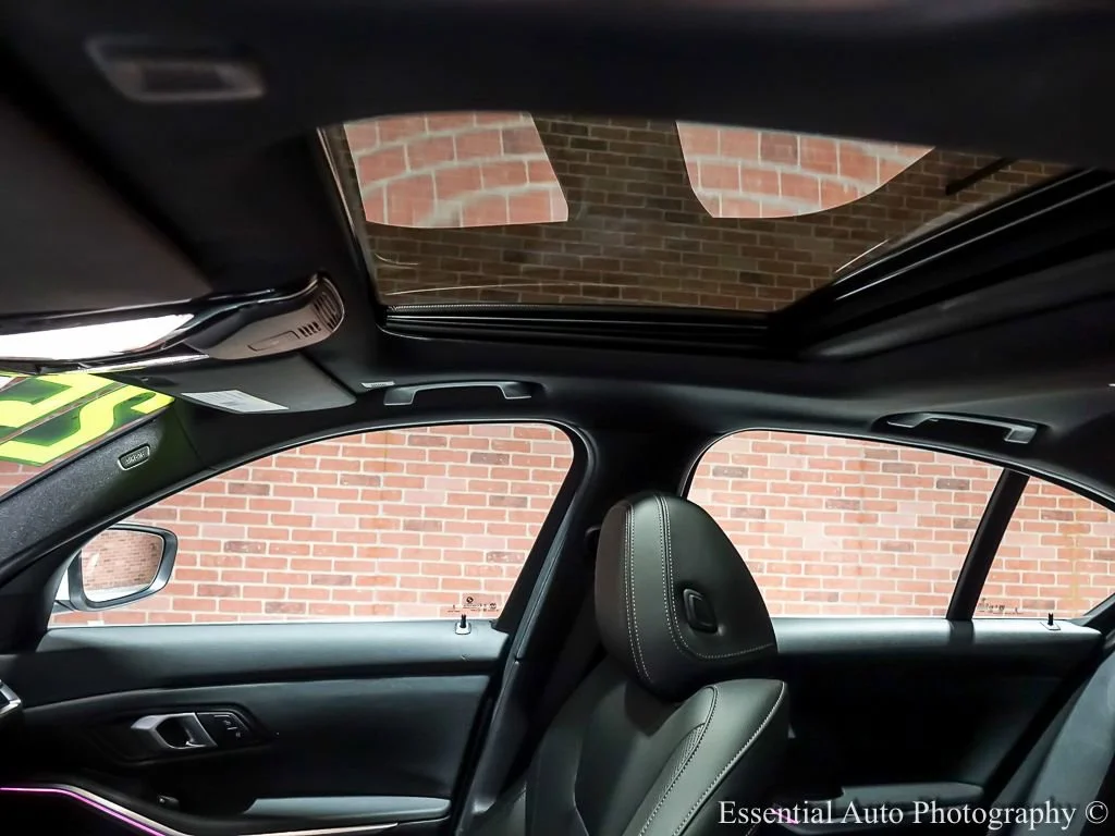 2025 BMW 3 Series 330i - Photo 16