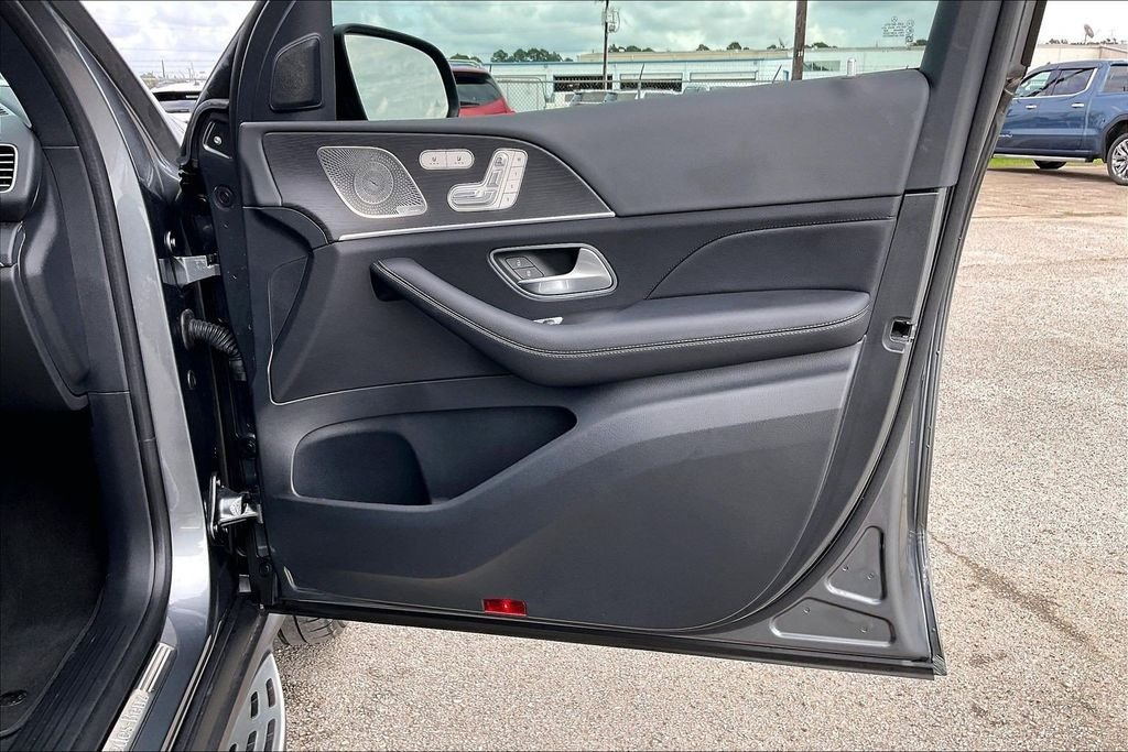 Used 2025 Gray Mercedes-Benz GLE 450 image 28