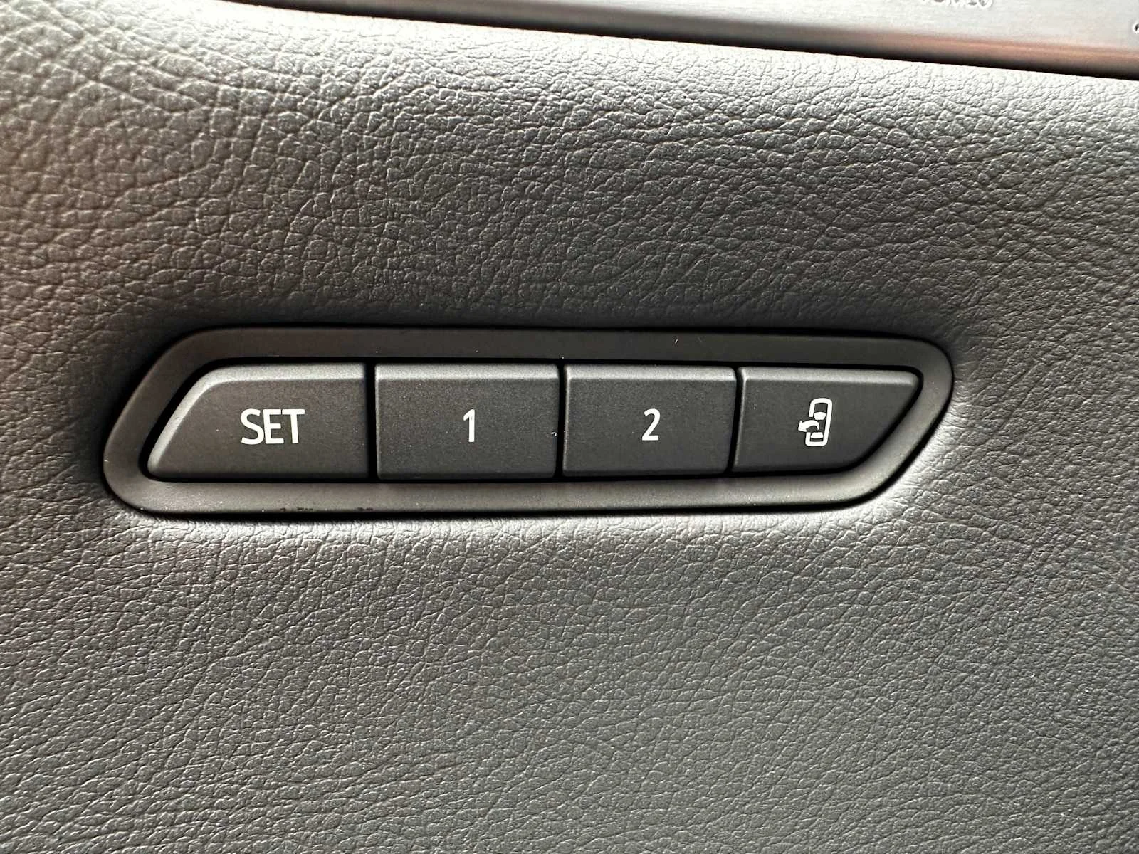 2025 Cadillac XT5 Sport - Photo 15