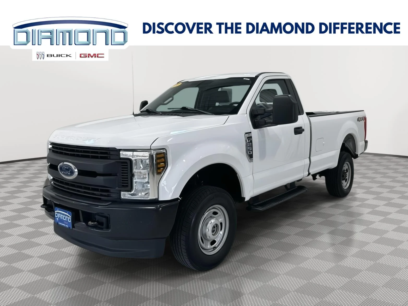 Used 2019 White Ford XL image 1