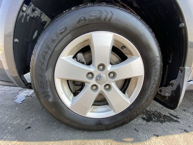 Used 2016 Gray Dodge SE image 10