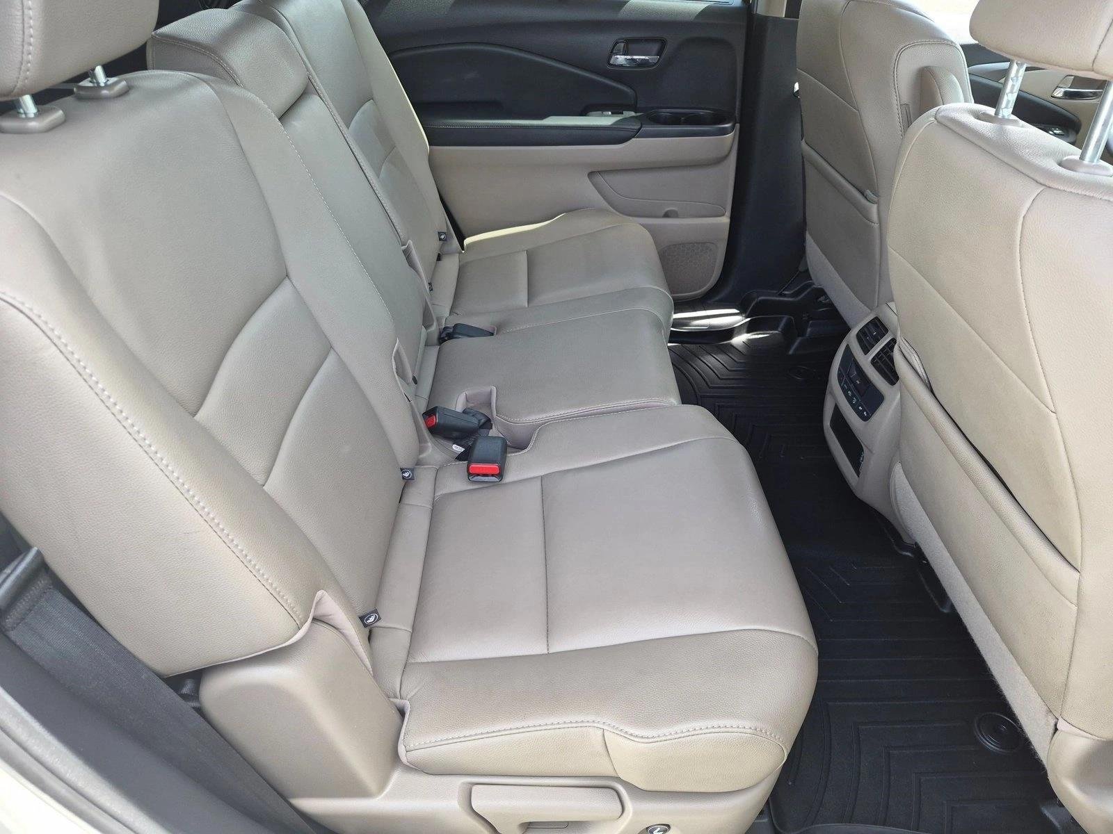 Used 2019 White Diamond Pearl Honda EX-L image 19