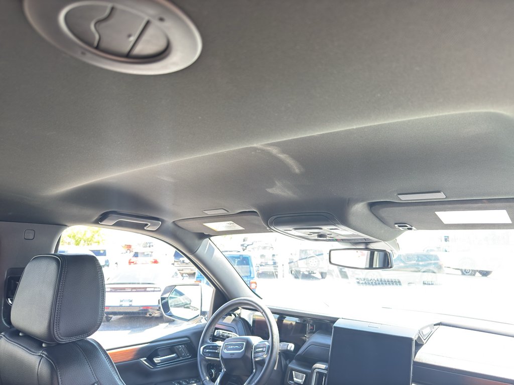 Used 2025 White GMC Denali image 14